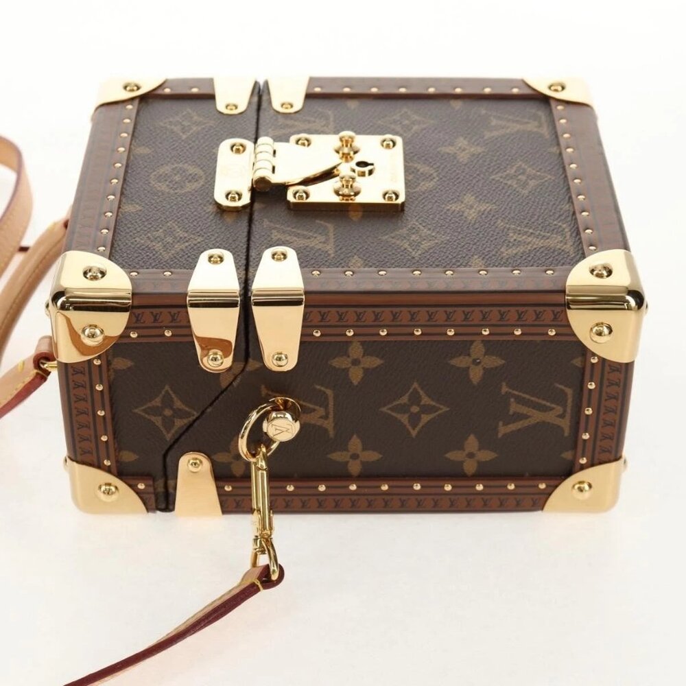 LOUIS VUITTON Monogram Camera box Shoulder Bag - Picture 5 of 16
